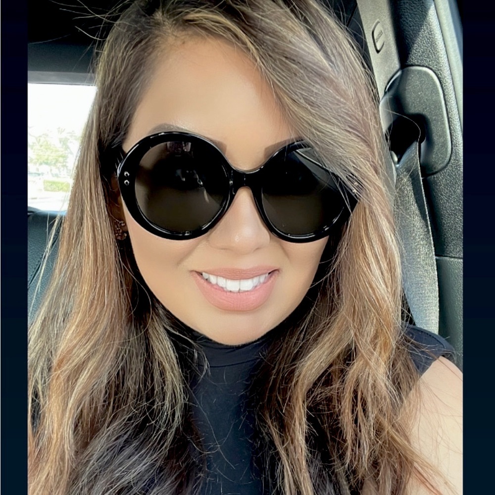 Live Notification 🛍️☀️ come get to the deals!!